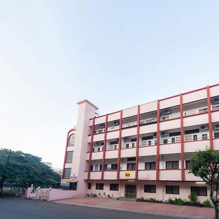 Itsy Hotels Mansi Nashik Buitenkant foto