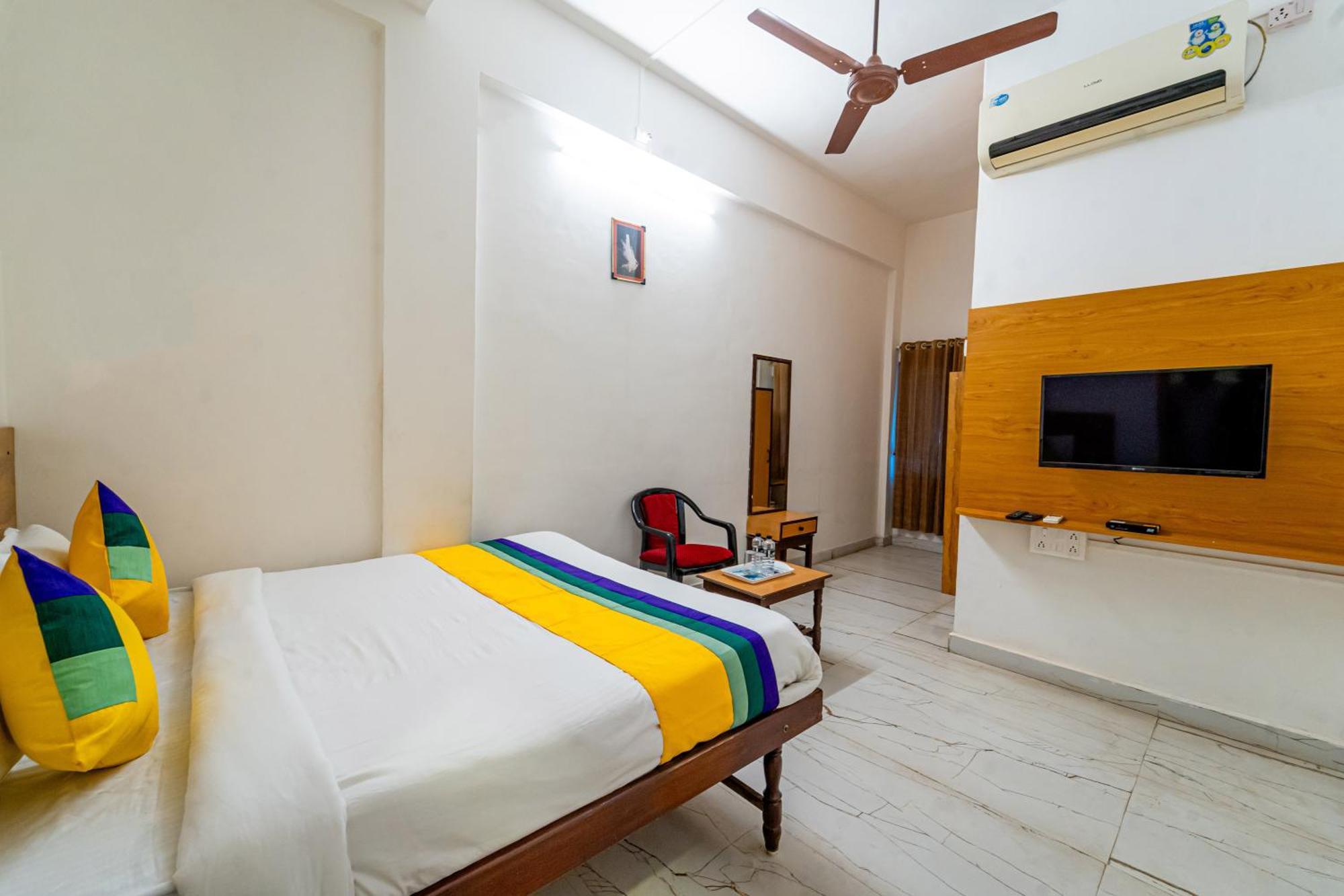 Itsy Hotels Mansi Nashik Buitenkant foto