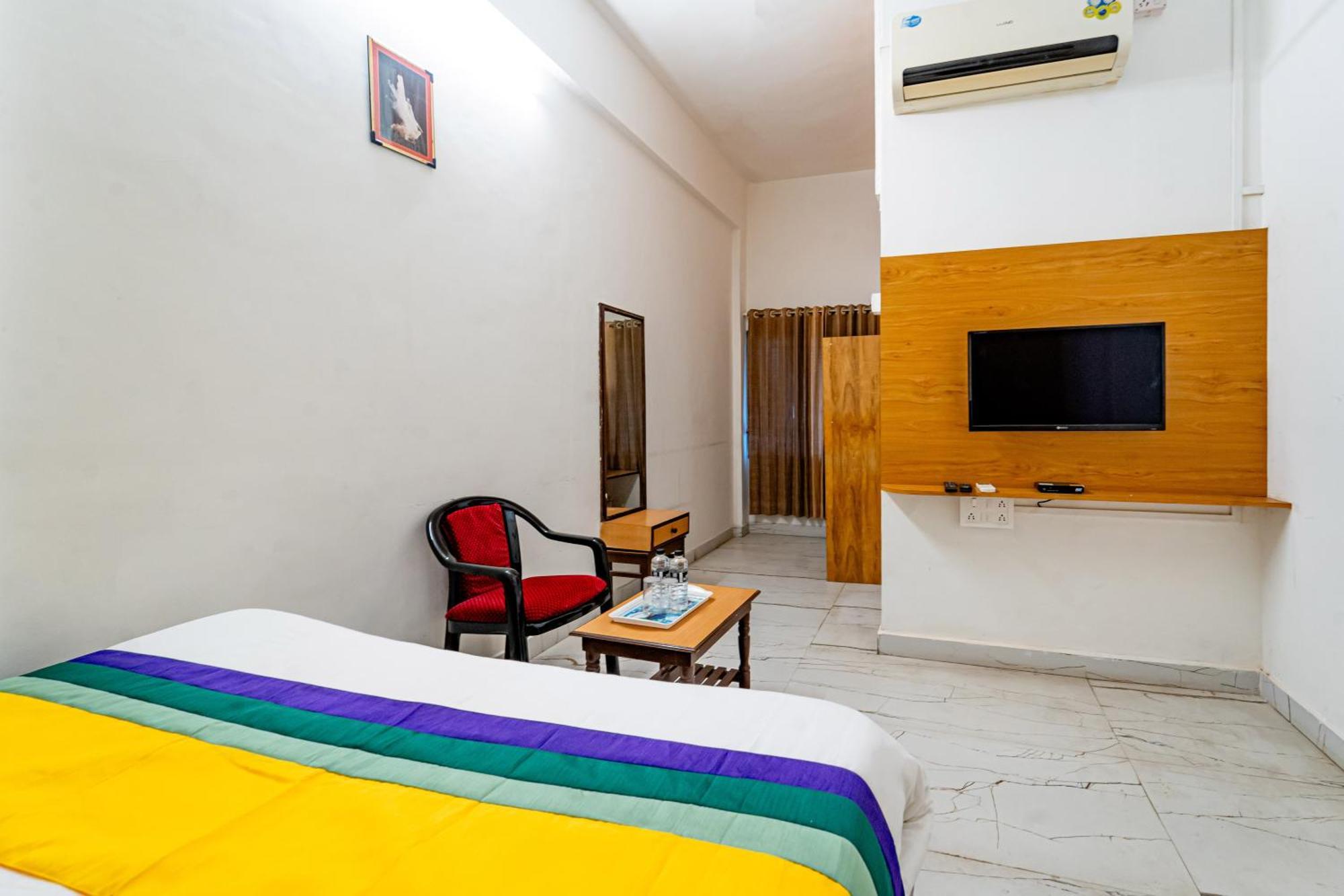 Itsy Hotels Mansi Nashik Buitenkant foto