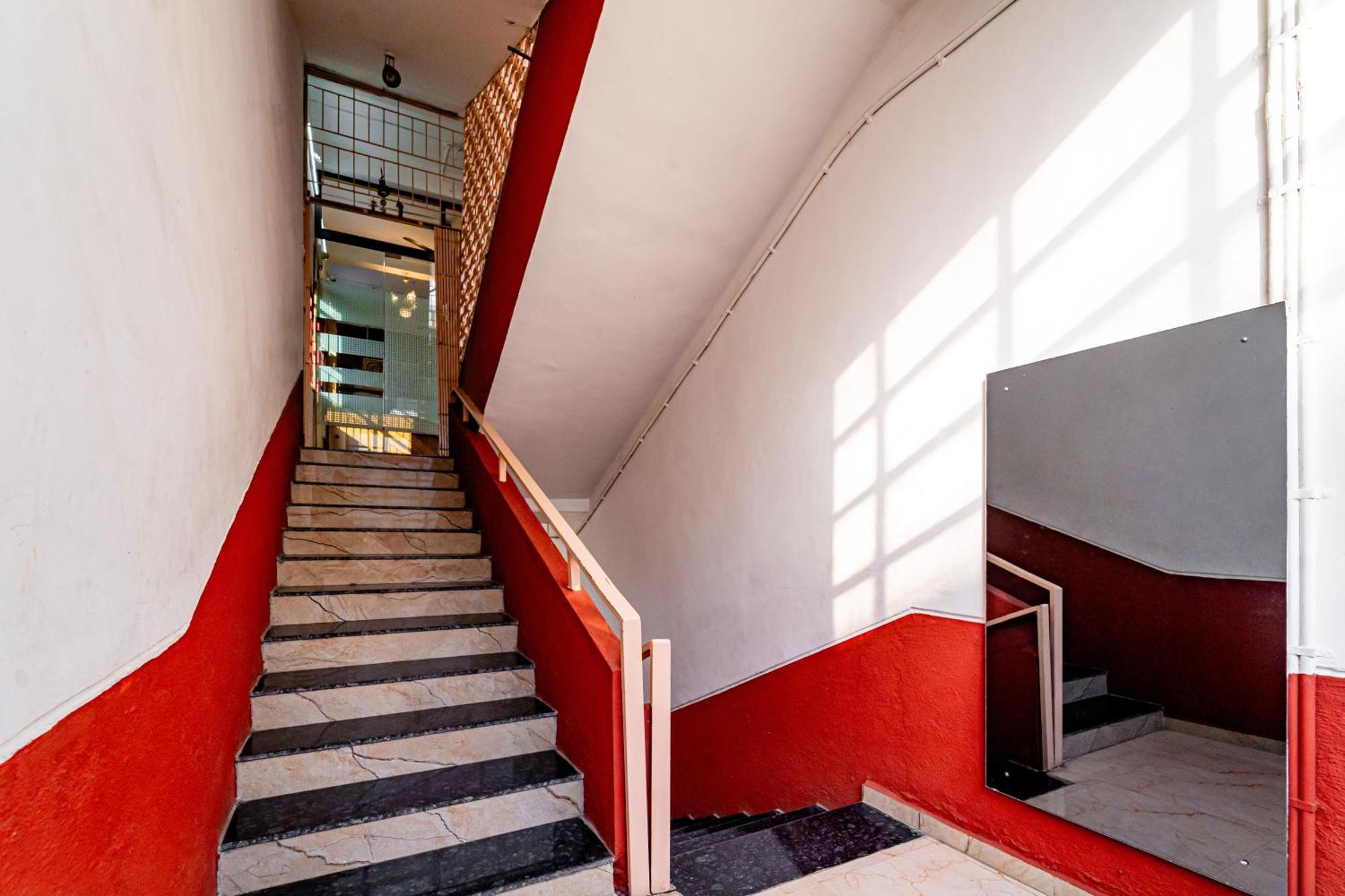 Itsy Hotels Mansi Nashik Buitenkant foto