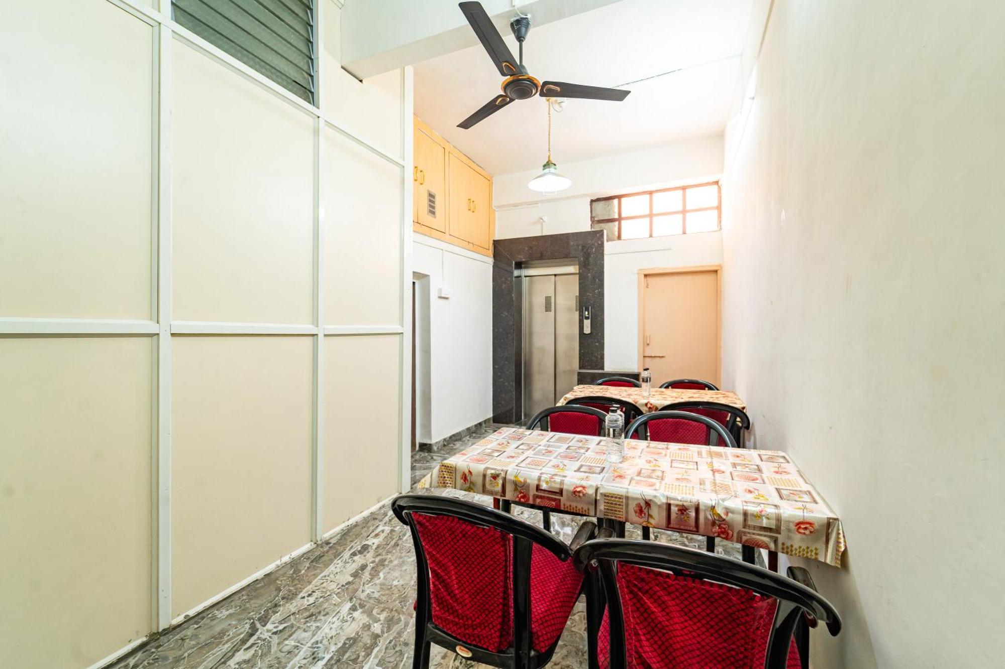 Itsy Hotels Mansi Nashik Buitenkant foto