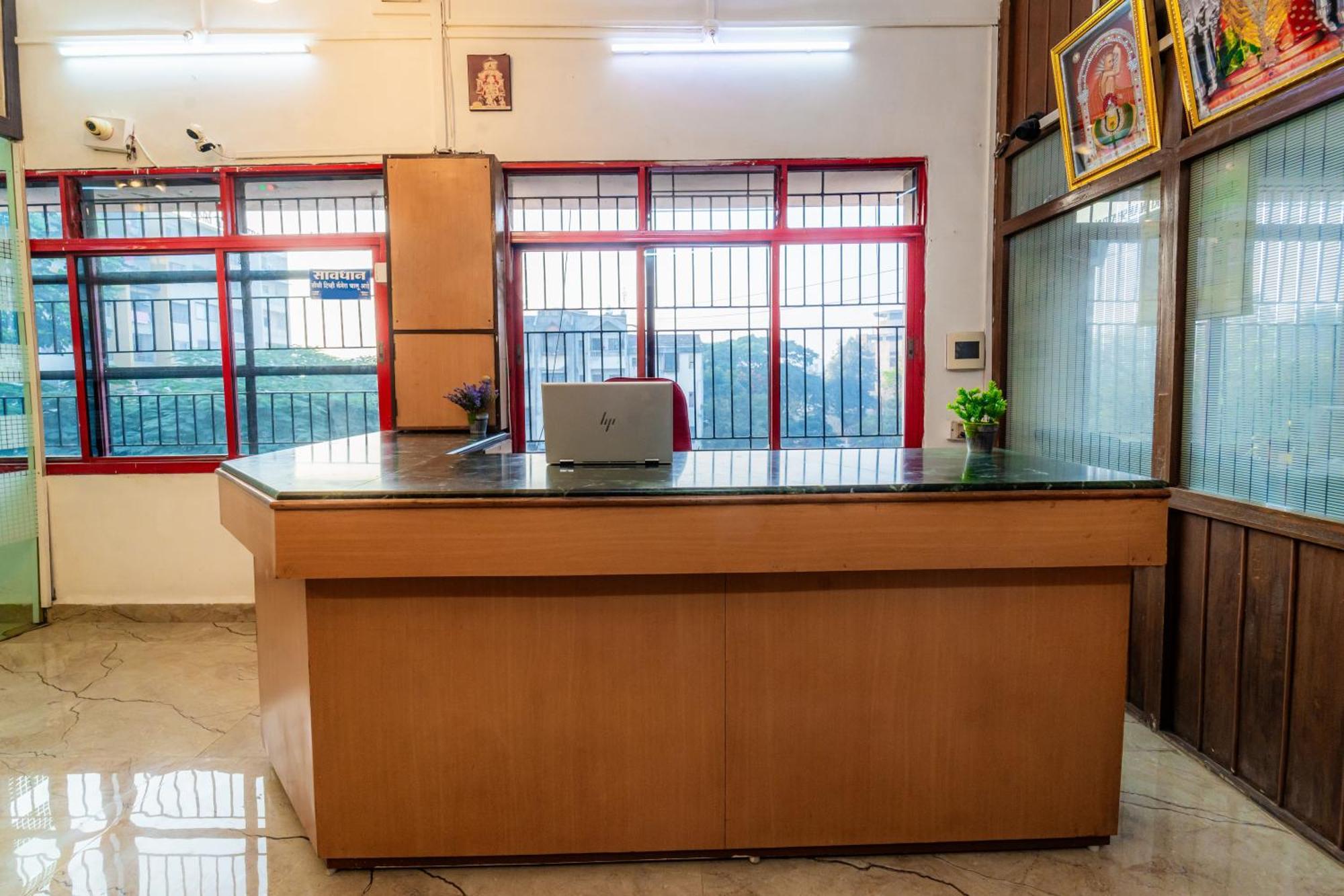 Itsy Hotels Mansi Nashik Buitenkant foto